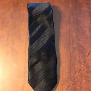 Black tie by Donald Trump 100%silk/seda